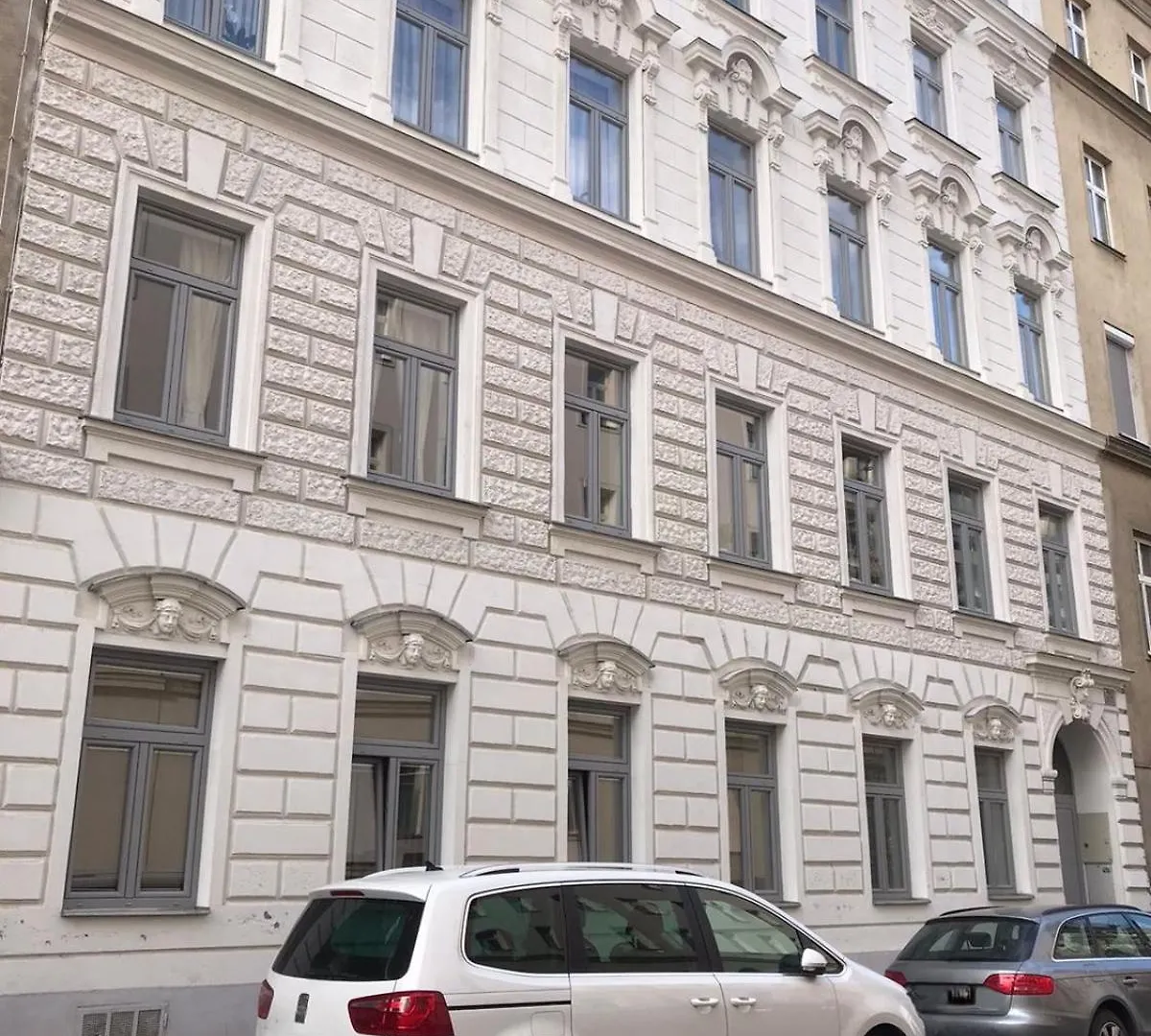 Apartament Downtown Bliss Modern Retreat With Free Parking And Fast Internet 600 Mbits Wiedeń
