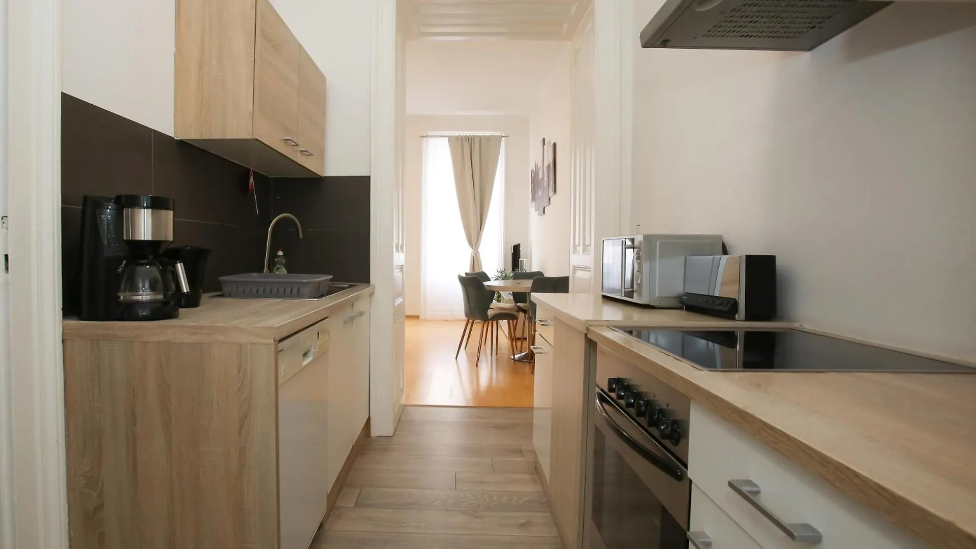 Apartament Downtown Bliss Modern Retreat With Free Parking And Fast Internet 600 Mbits Wiedeń
