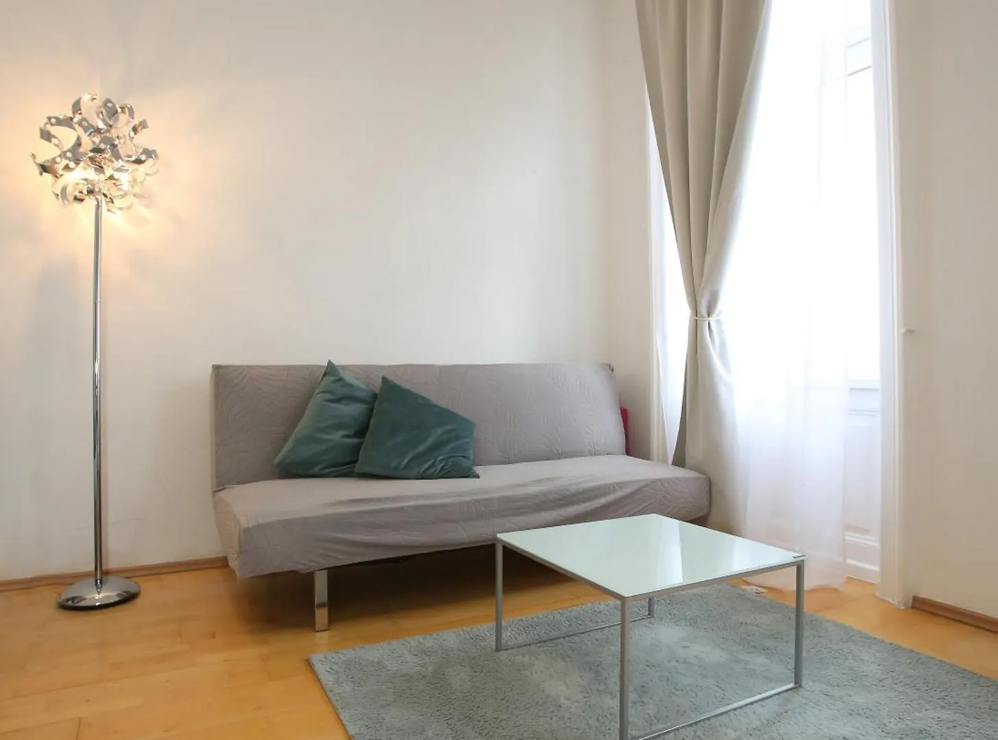 Apartament Downtown Bliss Modern Retreat With Free Parking And Fast Internet 600 Mbits Wiedeń