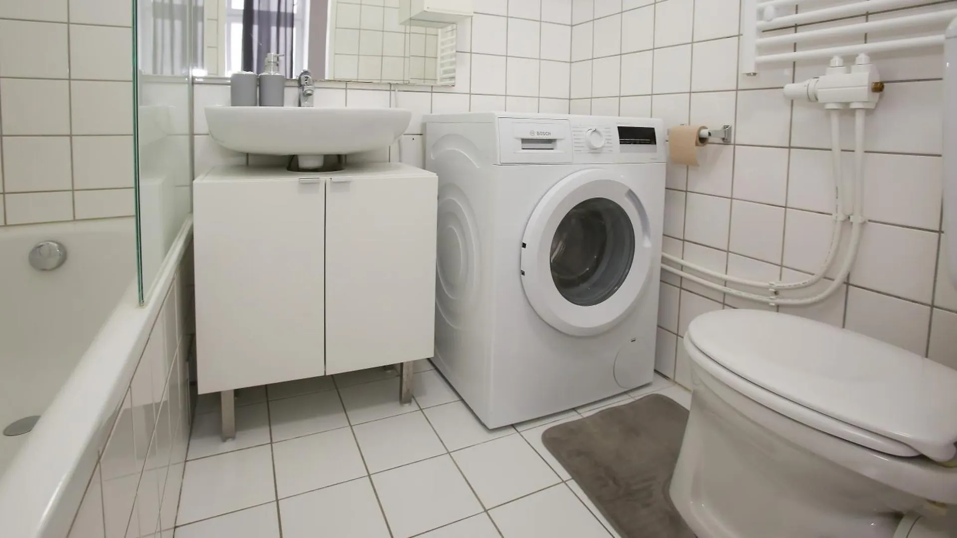 Apartament Downtown Bliss Modern Retreat With Free Parking And Fast Internet 600 Mbits Wiedeń 0*,